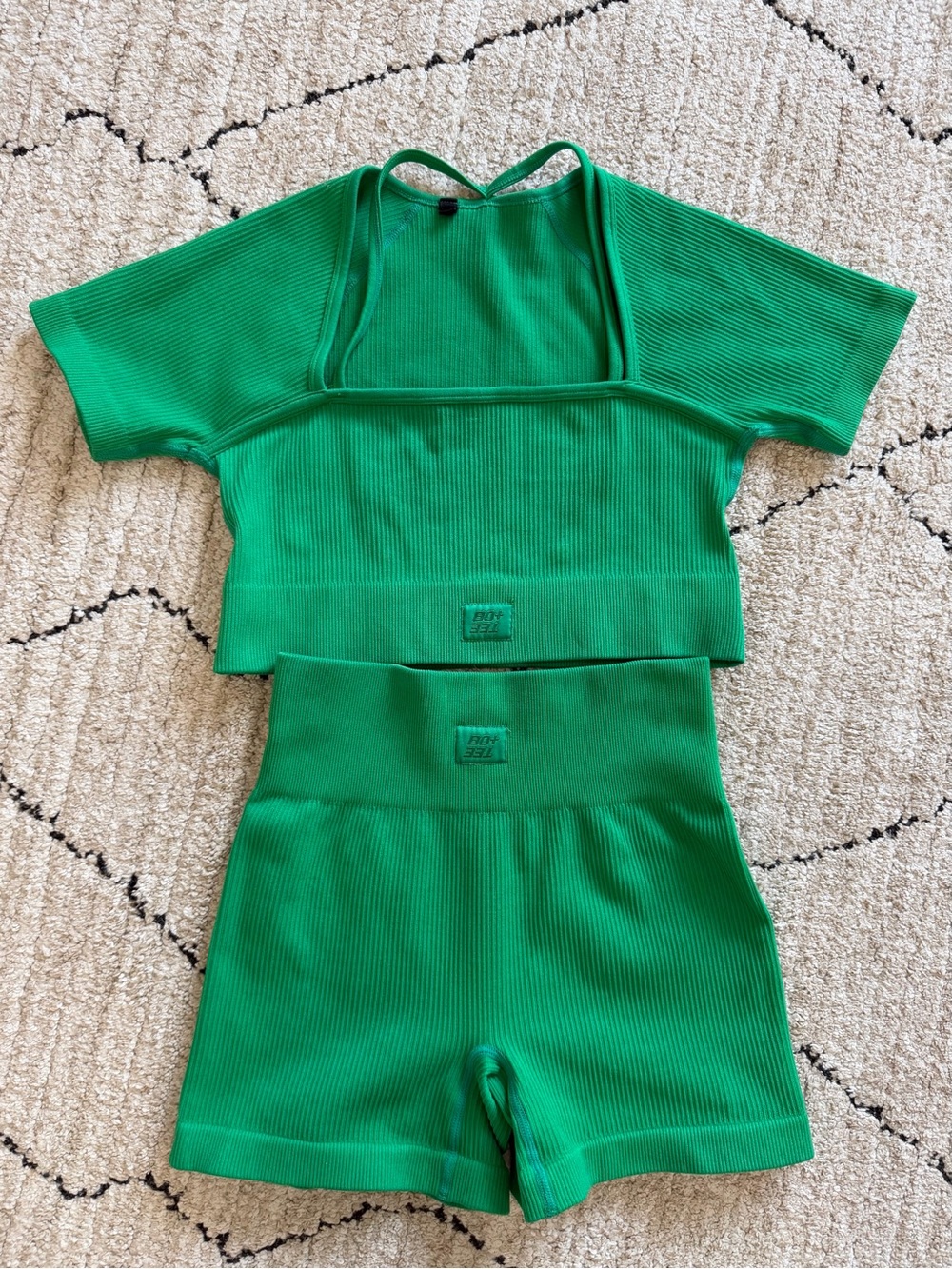 Bo+Tee Green Workout Set Size S | Matching Top & Shorts Activewear